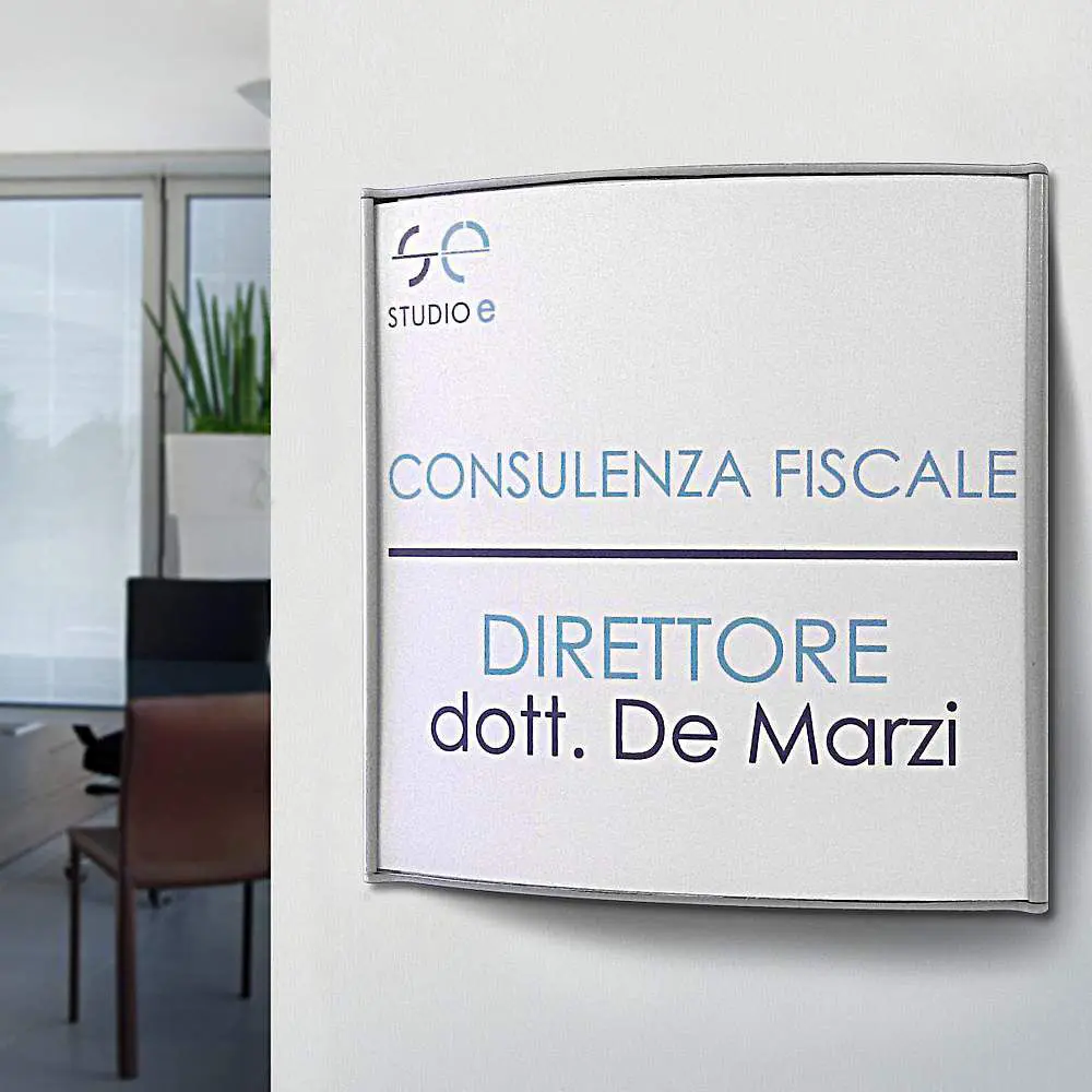 Targa a parete da 21 cm di larghezza con pvc antiriflesso