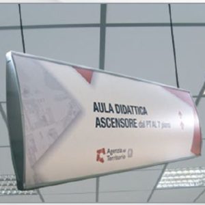 Targa sospesa Bifacciale H 21 cm. - immagine 1