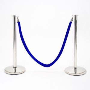 Colonnina segna percorso in acciaio silver senza pomello ambientata