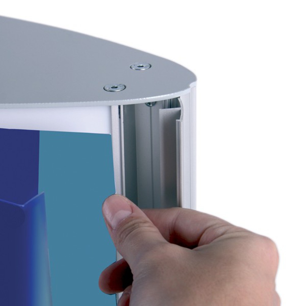 Totem luminoso 70x200 da interno dettaglio apertura