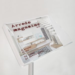 Porta riviste e cataloghi A4 con montante in alluminio - immagine 2