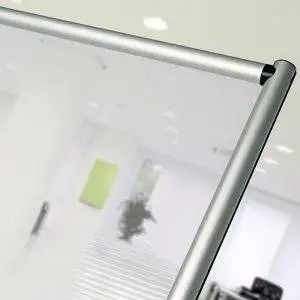 Parete divisoria singola in policarbonato alveolare semi trasparente - immagine 2