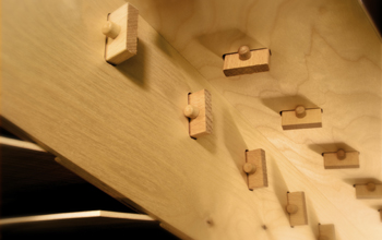 dettaglio espositore legno wood01