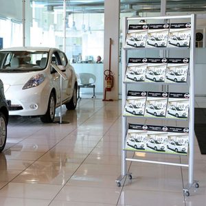 Espositore da pavimento su base carrellata STANDARD (3xA4) - immagine 2