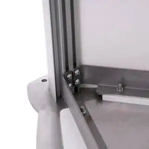 Totem trifacciale 70x200 e 70x250 da interno e esterno dettaglio profilo interno