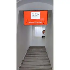 Monitor multimediale digital signage