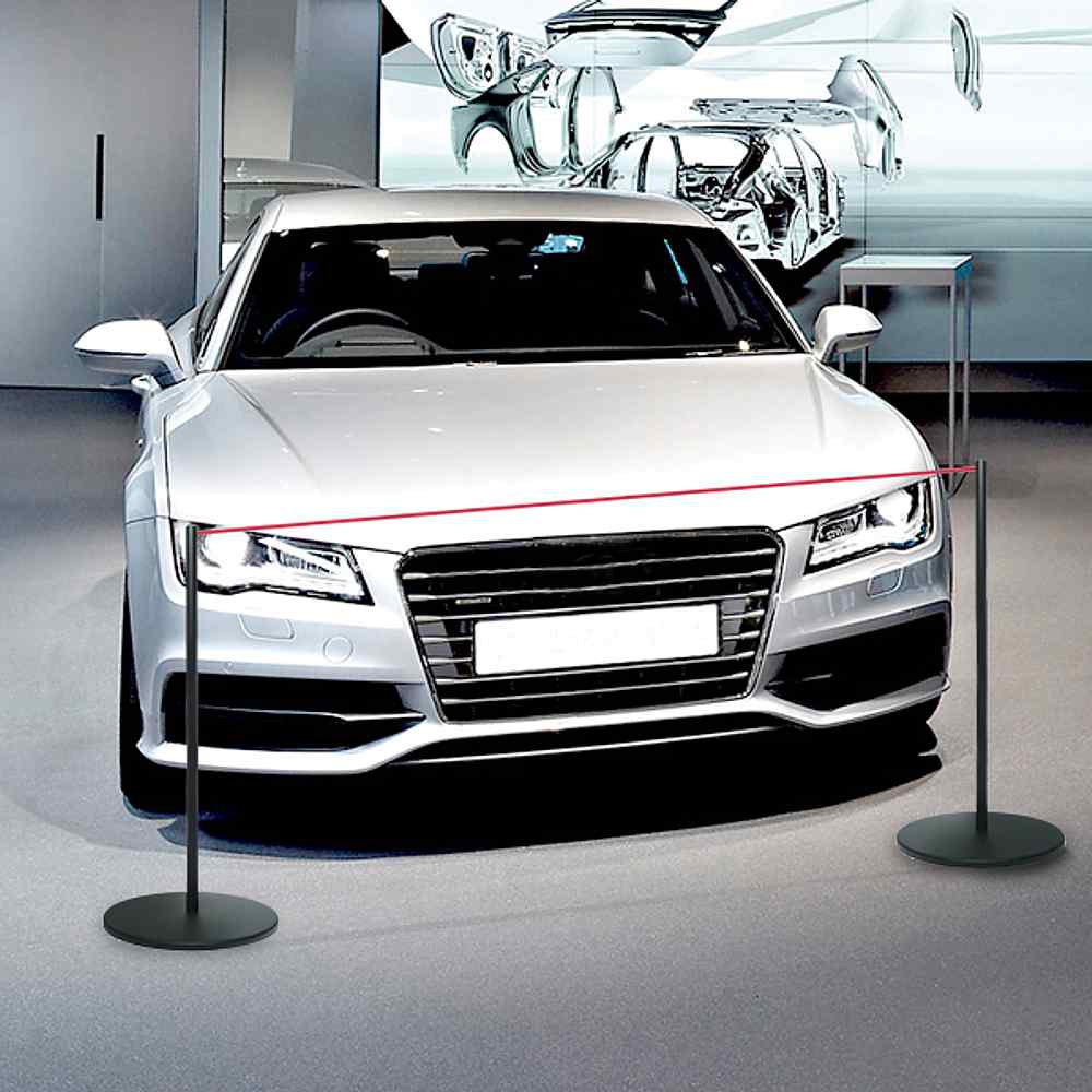 colonnina alta museum cordino rosso ambientata