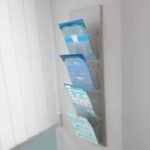 Espositore pubblicitario portadepliant monofacciale da parete a 4 tasche A4 con divisorio - immagine 2