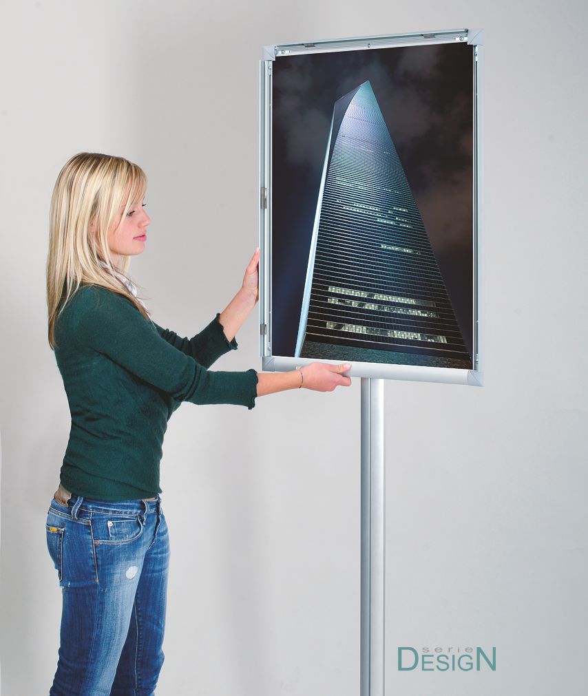 Espositore Portaposter con cornici a scatto Autoportante serie Design