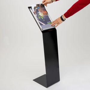 Leggio pavimento metallo verniciato nero una cornice A4 angolo vivo base L apertura