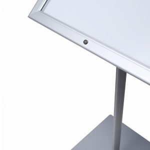 Bacheca autoportante per esterno f.to 2xA4 con illuminazione LED - immagine 6