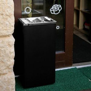 Cestino rettangolare con posacenere e coperchio rotante gettacarte - capacità 17 L - immagine 2