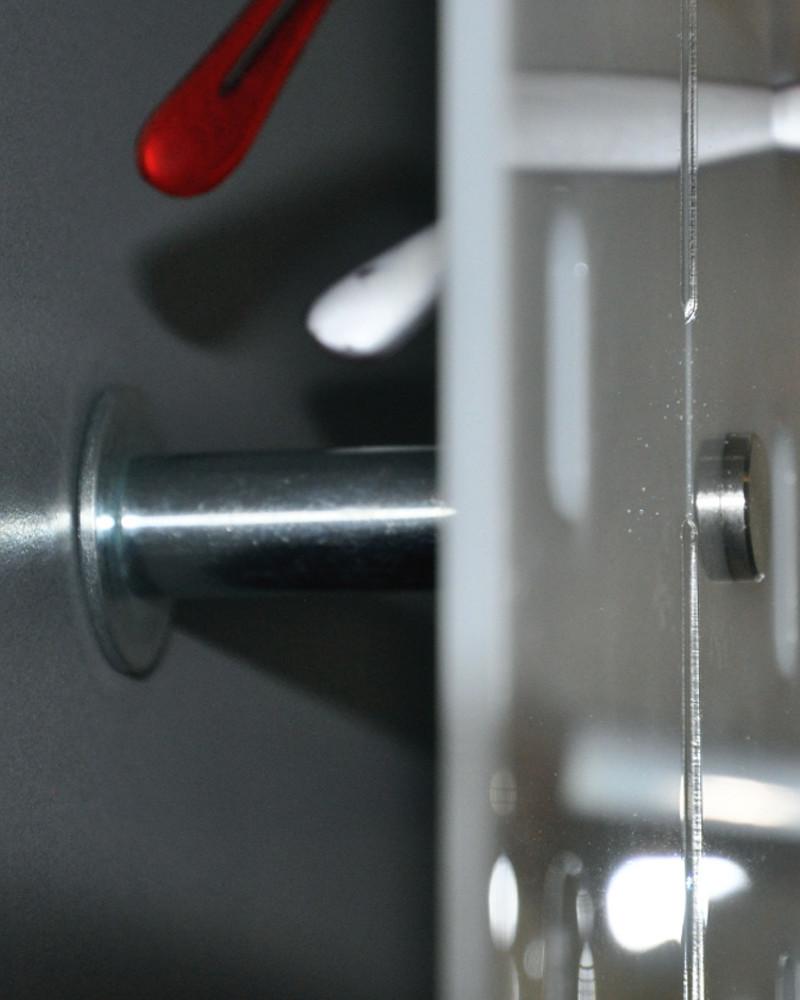 Fissaggio distanziale per espositore da parete satinato per 30 paia di occhiali