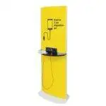 Totem bifacciale con postazione di ricarica