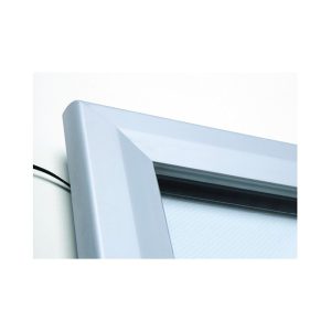 Bacheca certificata con illuminazione led per esterni porta poster 70x100 e 100x140 dettaglio 2