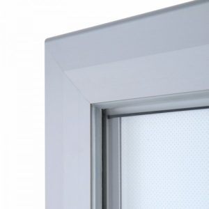 Bacheca certificata con illuminazione led per esterni porta poster 70x100 e 100x140 dettaglio