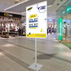 Cornice a scatto autoportante 70x100 monofacciale bifacciale verticale angolo vivo tondo con un montante ambientato