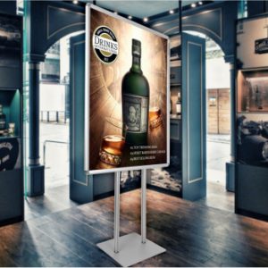 Espositore con cornice a scatto