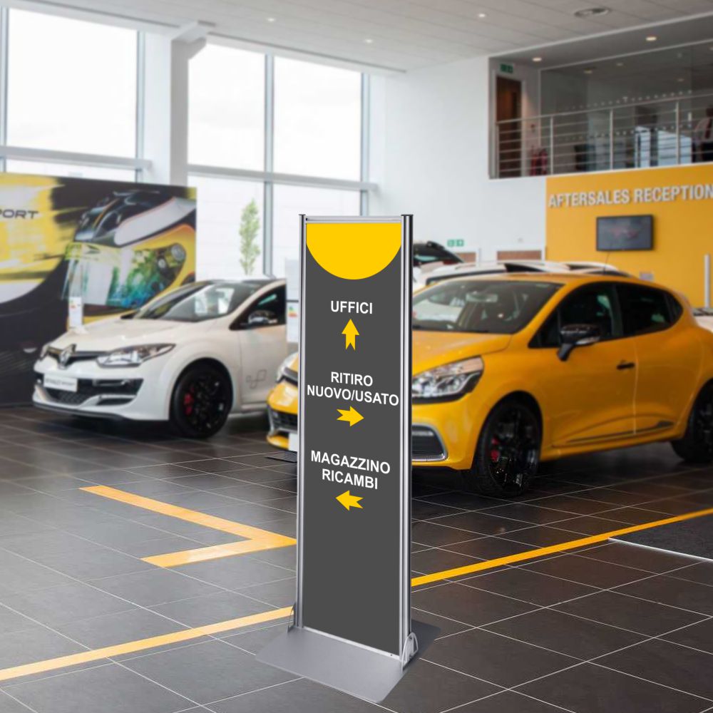 Mini totem flat 30x100 completo di stampa bifacciale a colori ambientato