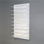 Espositore da parete con 9 ripiani trasparenti