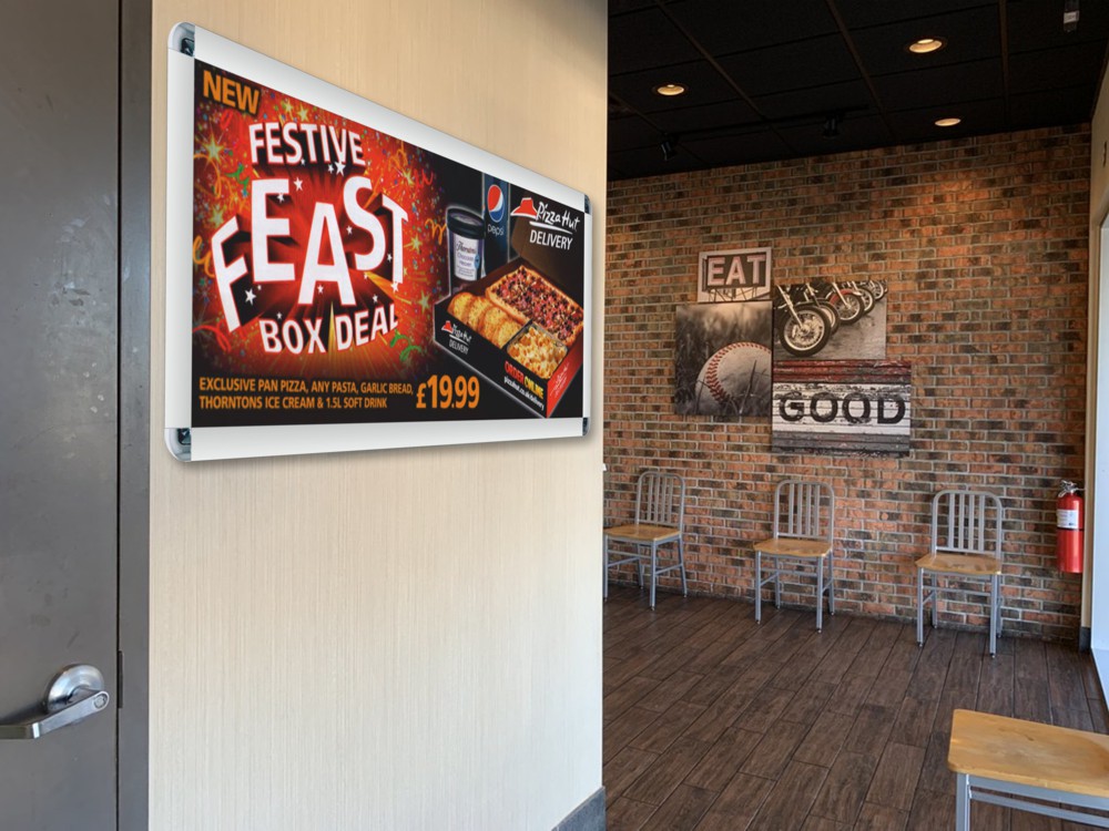 Cornice a scatto rettangolare base 30 cm frame 25 angolo tondo angolo vivo 30x70 30x100 ambientata