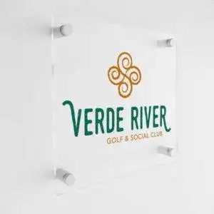 Targhe in plexiglass trasparente con fori per distanziali disponibile in vari formati 3