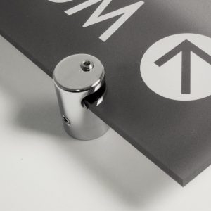 Blister di 4 distanziali perimetrali in alluminio cromo lucido ambientato 3