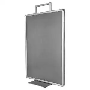 Cavalletto pubblicitario 70x100 con base ultrapiatta vista laterale