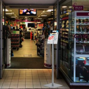 Portadepliant a piantana 4 tasche A5 serie quadra ambientato