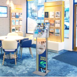 Portadepliant a piantana 12 tasche 1 3 A4 serie quadra ambientato