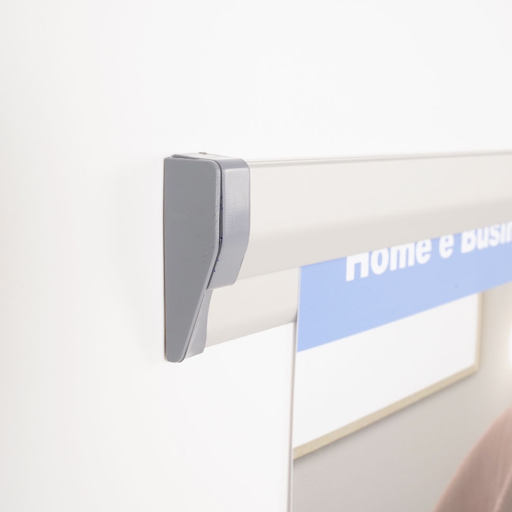 Barra in alluminio da parete porta comande dettaglio 2