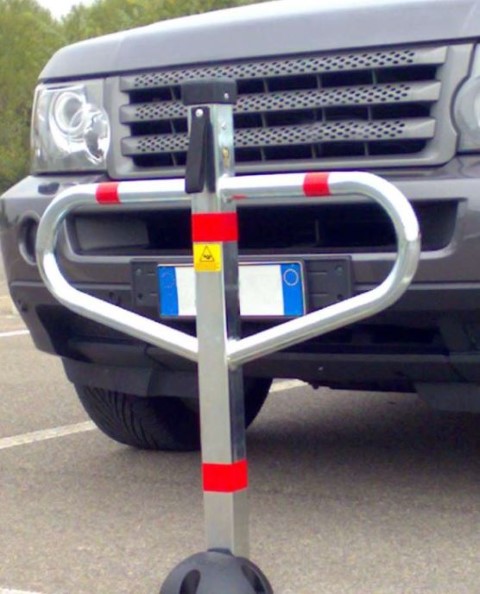 Dissuasori di parcheggio moderni e normative