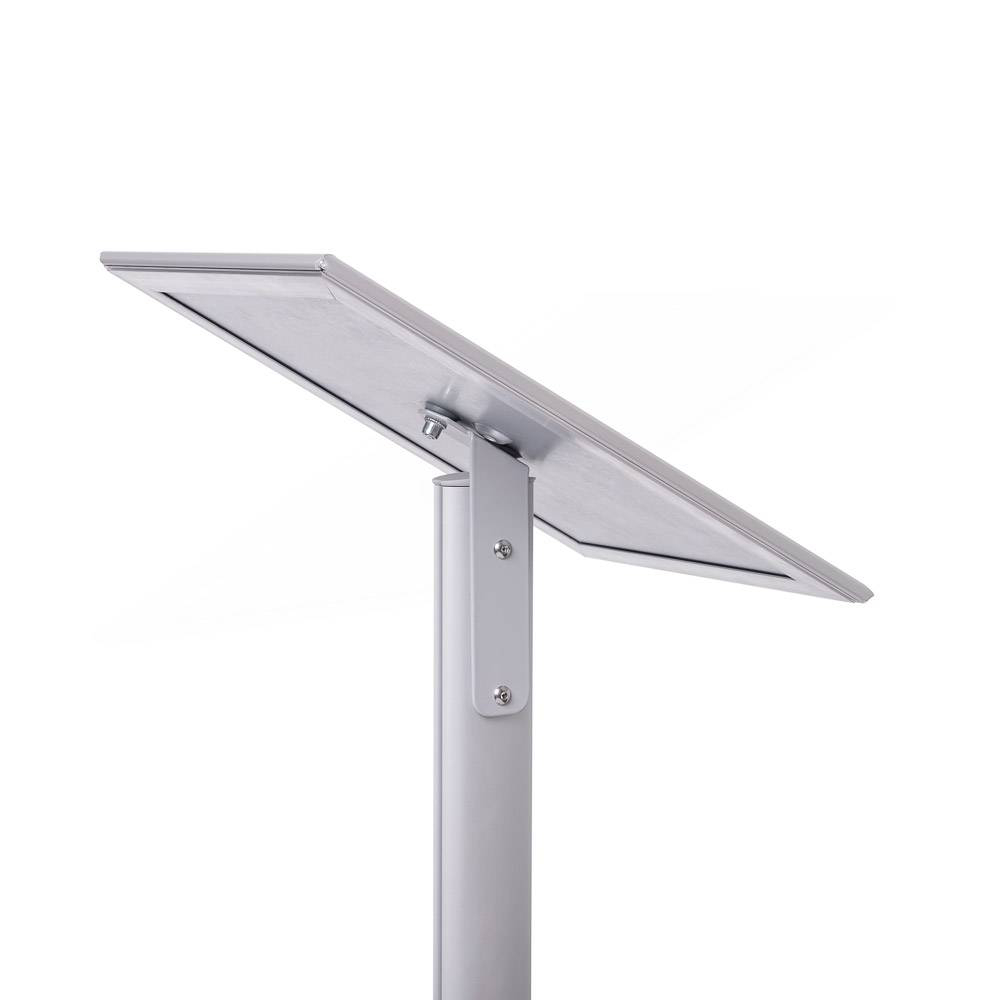 Leggio con cornice A3 A4 orientabile con angoli vivi e base quadrata dettaglio staffa