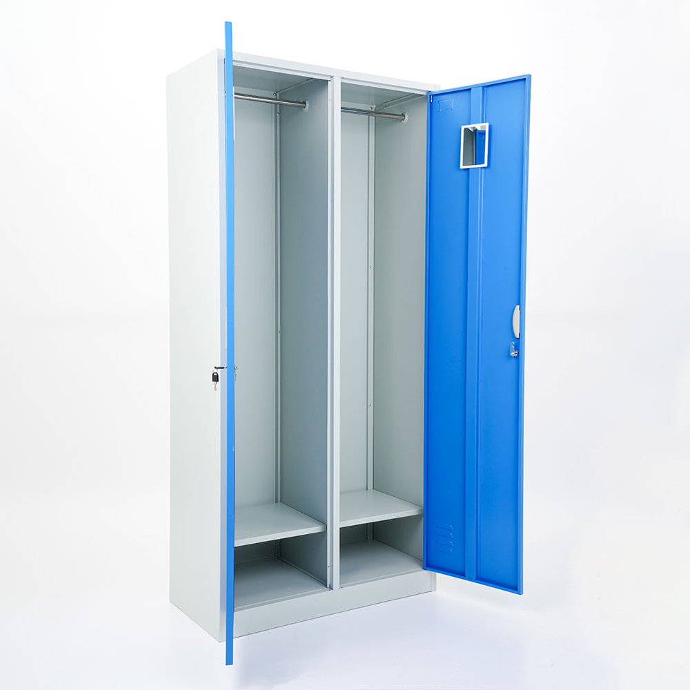 Vestiaire mètallique 2 portes avec serrure et accessoires internes_détail de la porte ouverte