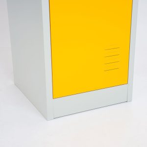 Vestiaire mètallique porte-détail de la porte ouverte-détail de base