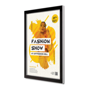 Bacheca da esterno con apertura a ribalta IP56